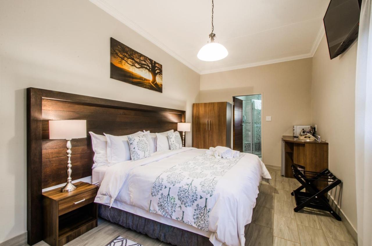 Three Olives Guesthouse Centurion Esterno foto